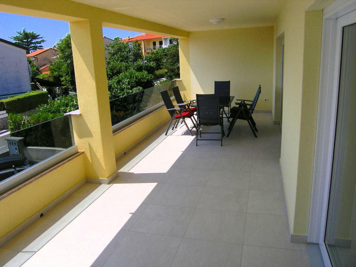 Apartmani Krajinovic Krk Town Eksteriør billede