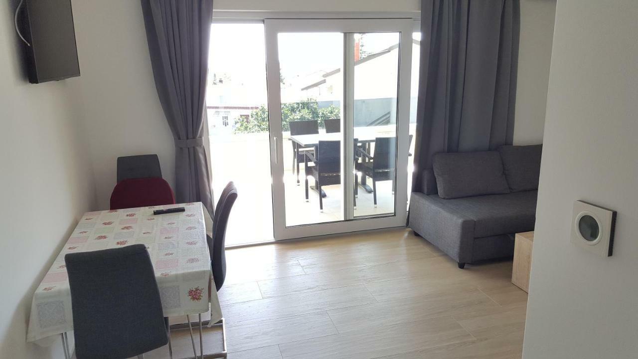 Apartmani Krajinovic Krk Town Eksteriør billede