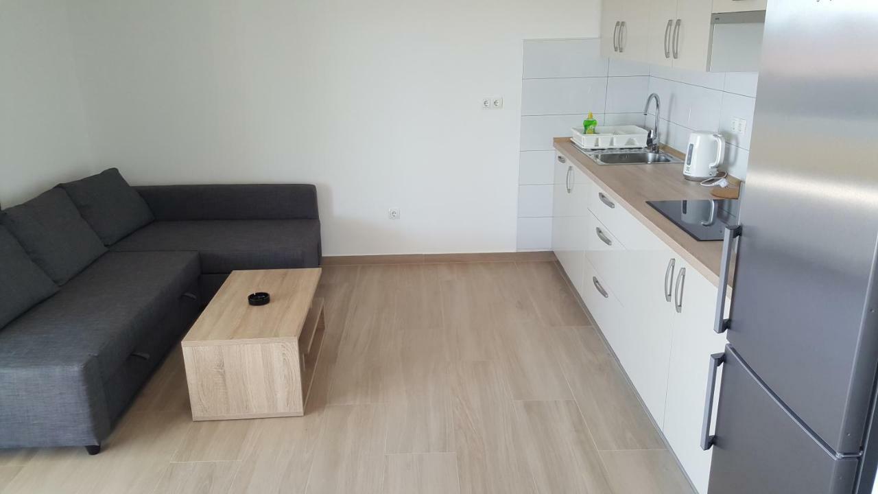 Apartmani Krajinovic Krk Town Eksteriør billede