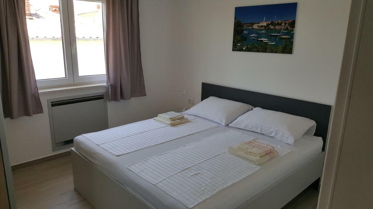 Apartmani Krajinovic Krk Town Eksteriør billede